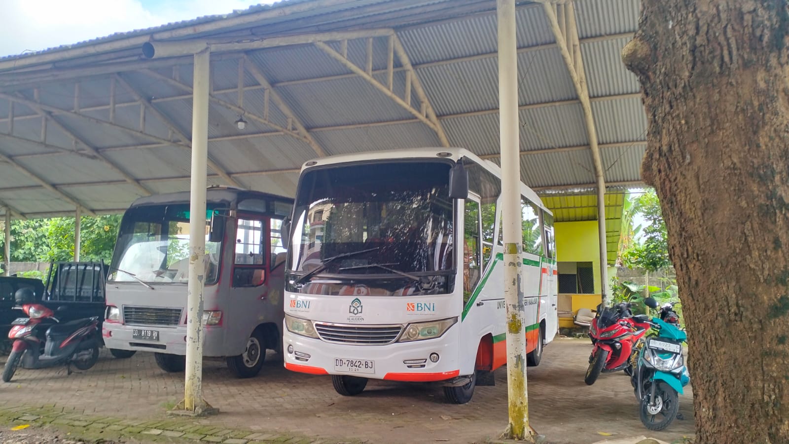 Bus Sedang AC